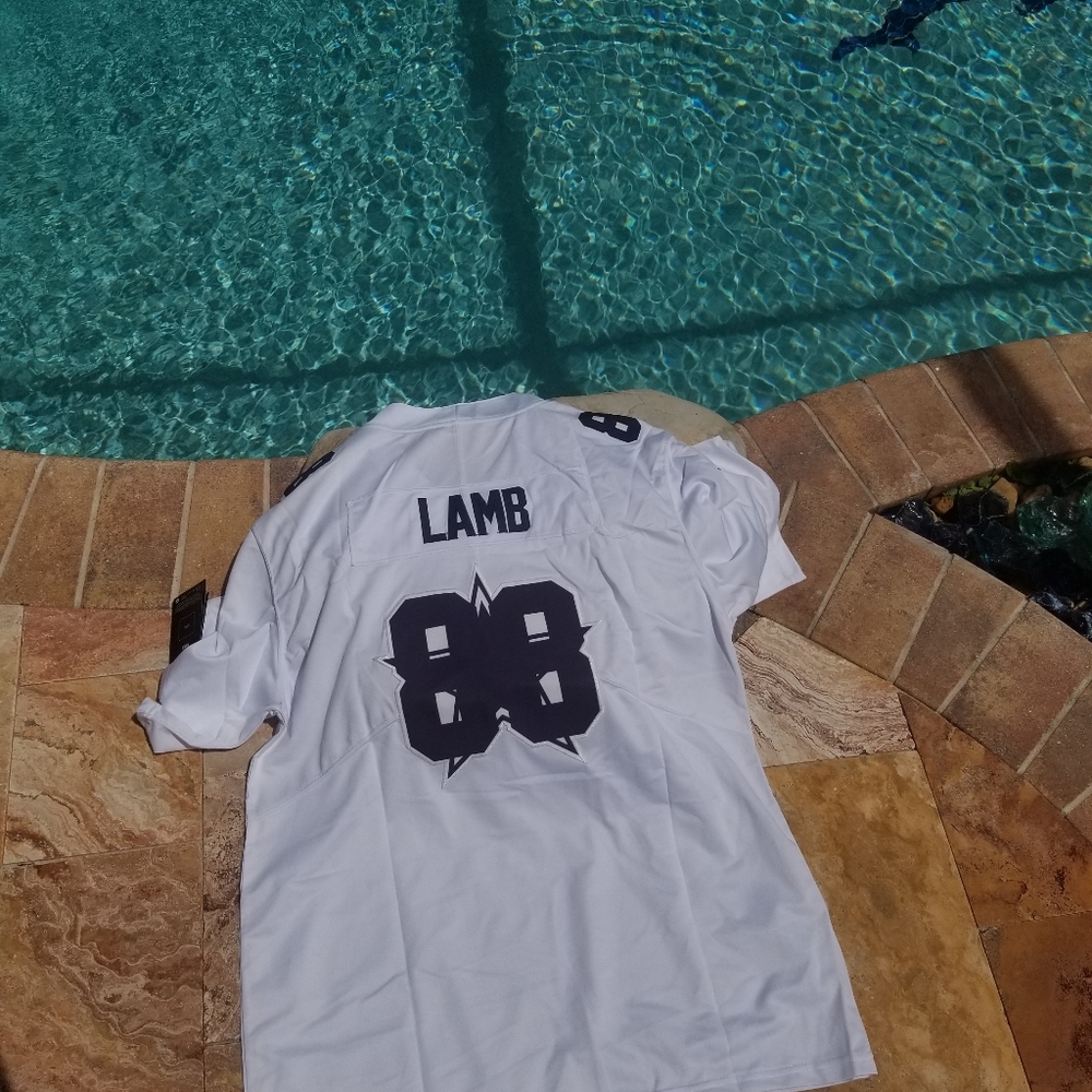 Football jerseys - Picture 1 of 7
